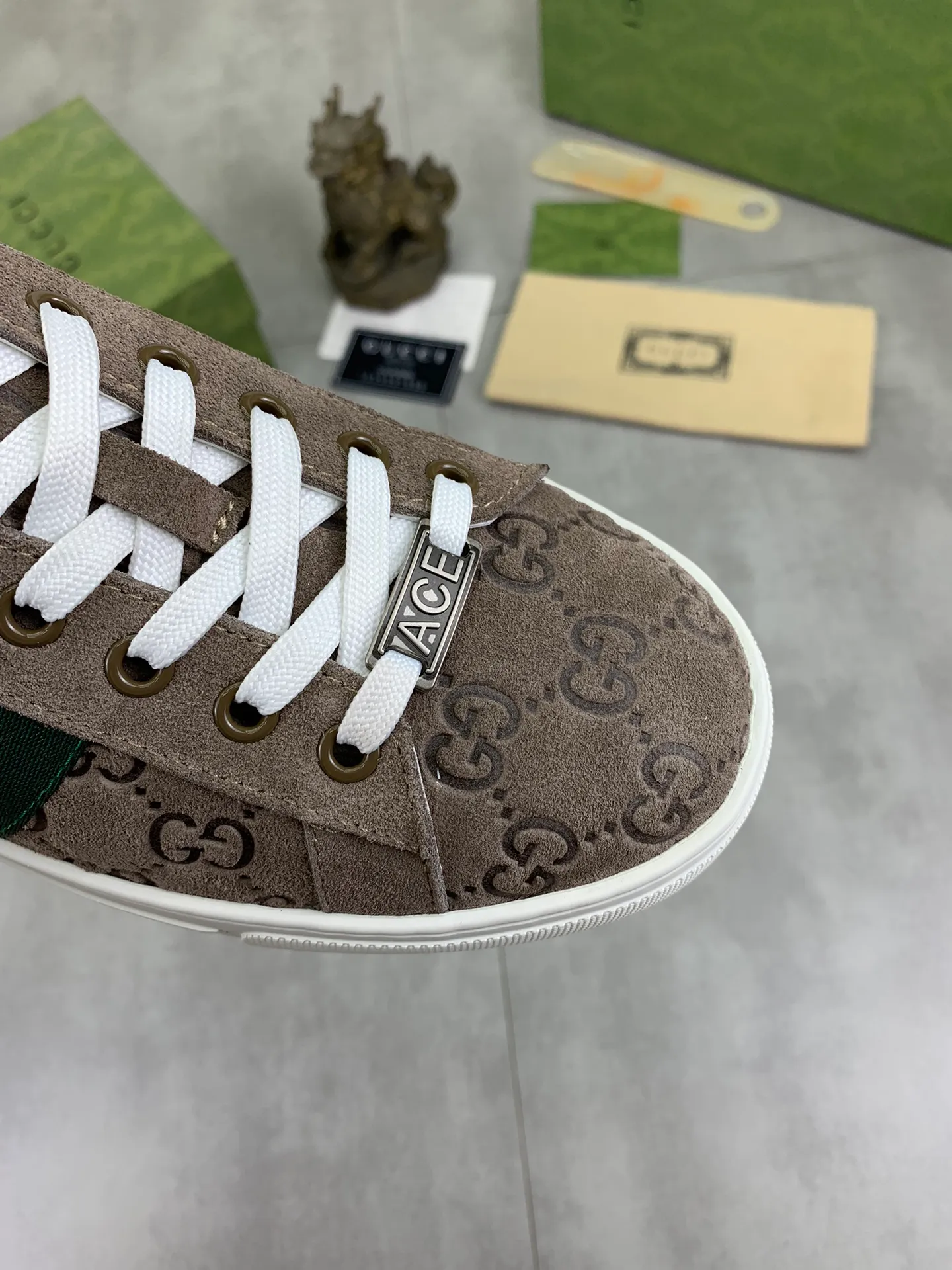 Men's shoes 💰P440💰 [New model] (GUCCI) official website's latest 🎁🎁casual and fashionable men's shoes 👟, hot style 💥 style is simple and elegant, exclusive for trendy men. Unique official website's latest brand double G elements 👑Original Gucci decoration, fashionable and generous, the fabric is original frosted calfskin ✅Fully imported first-layer pigskin lining, the official website specifies wear-resistant, lightweight original rubber casual outsole, the classic model is taken in kind at the counter🎬38-44 4️⃣ colors available